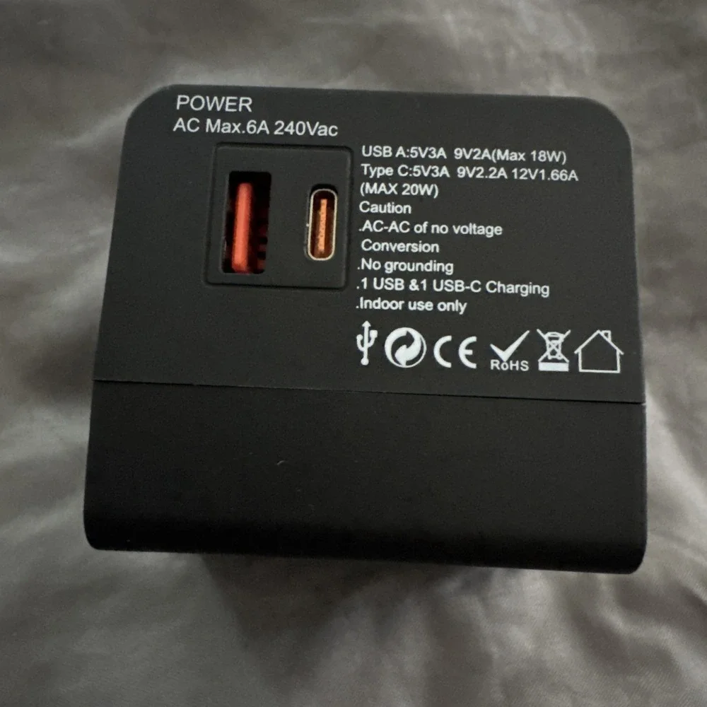 Current Mood: Worldwide Travel Power Plug Adapter With Case EUC Europe/UK/US-AUS